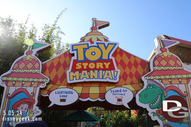 9:07am - A posted 15 min wait for Toy Story Mania!