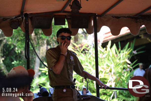 9:28am - Setting off into the Jungle.  So it was about a 25 min wait this morning.