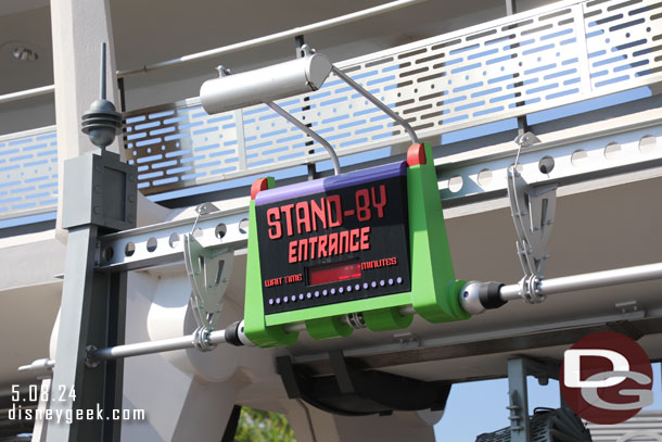 9:47am - 40 min wait for Buzz.. so not going to visit him.