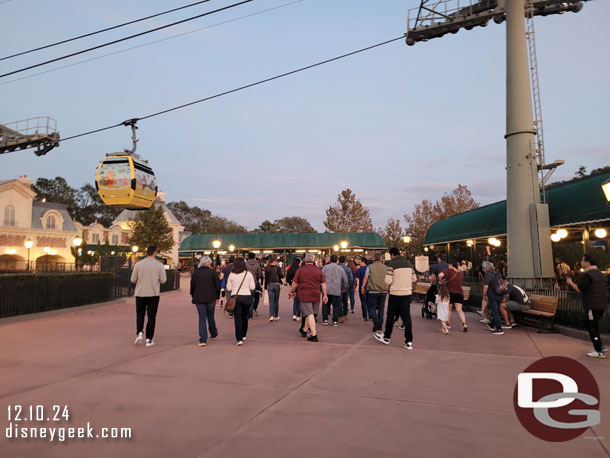 5:42pm - Arriving at the EPCOT International Gateway