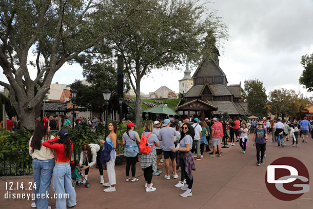 A good size line at this kiosk for mid day.