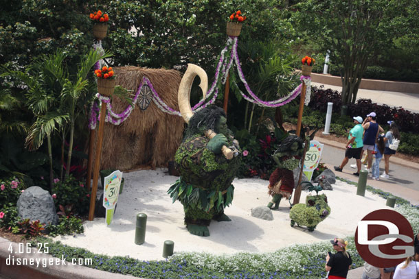 Moana Topiary at the entrance